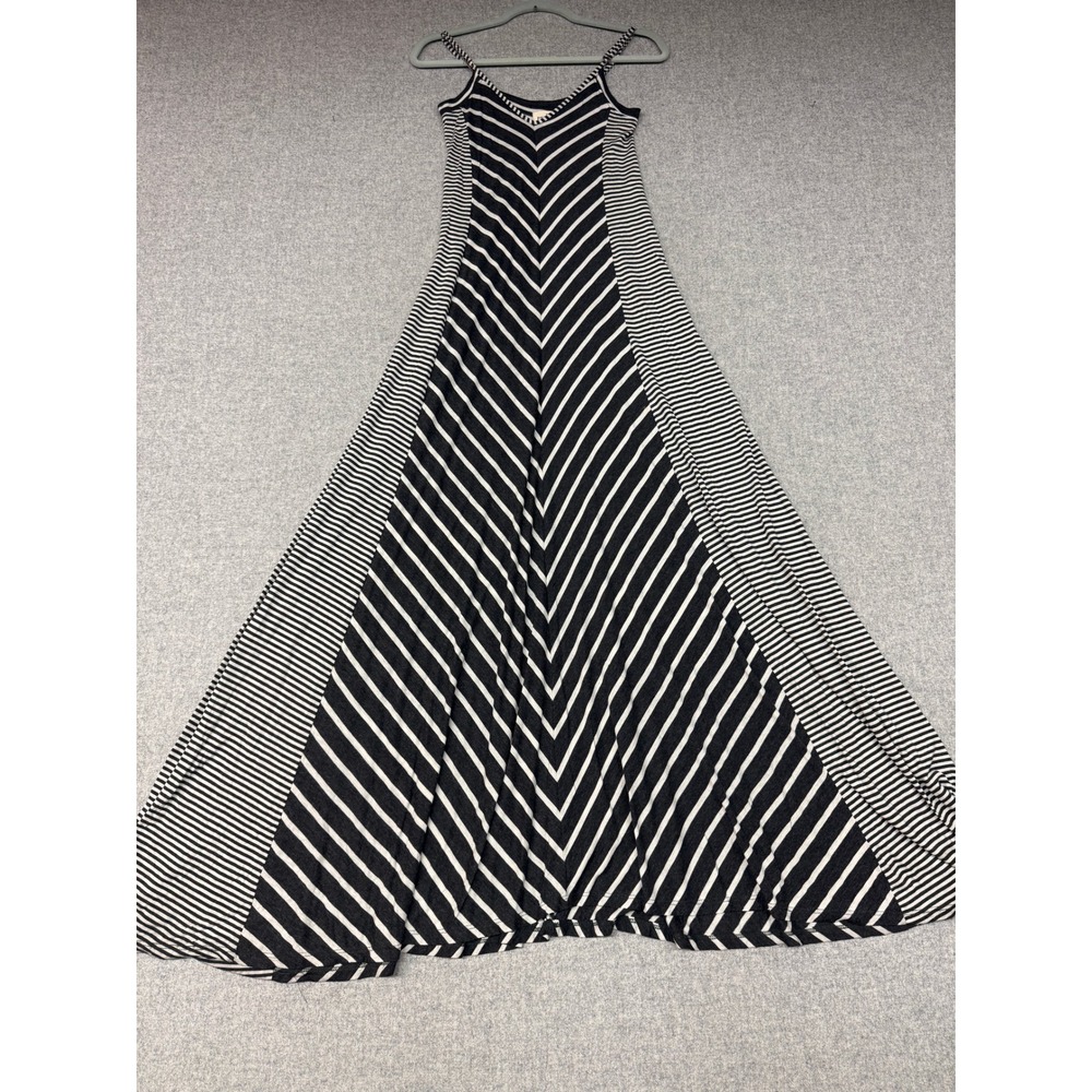 Puella Maxi Dress Size M Black White Striped Chevron Sleeveless V-Neck Long 2534